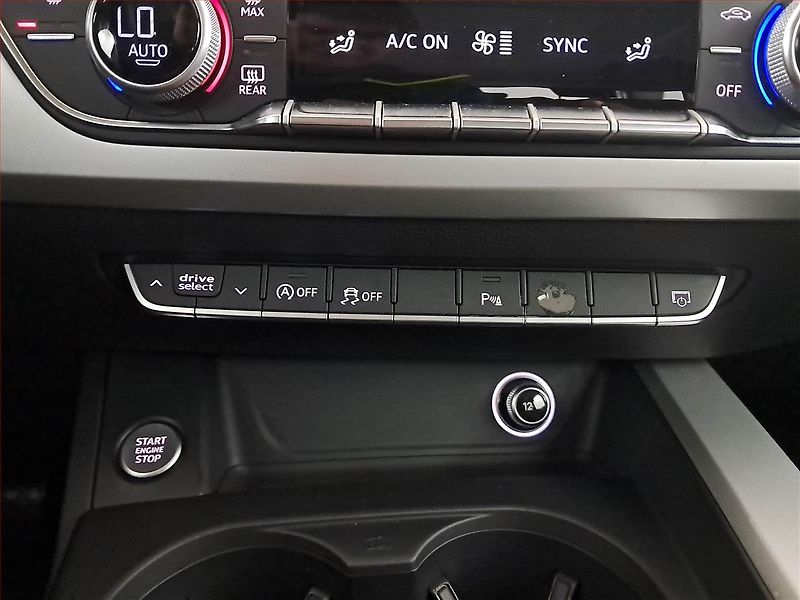 Audi A4 (2017) 2.0 TDI, 4X4, Automat, Navi - fotka 16 z 19