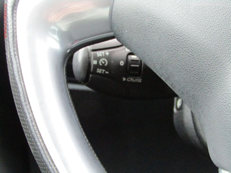 Citroën C3 (2010) 1.6VTi, AC, tempo, park.asist - fotka 11 z 20