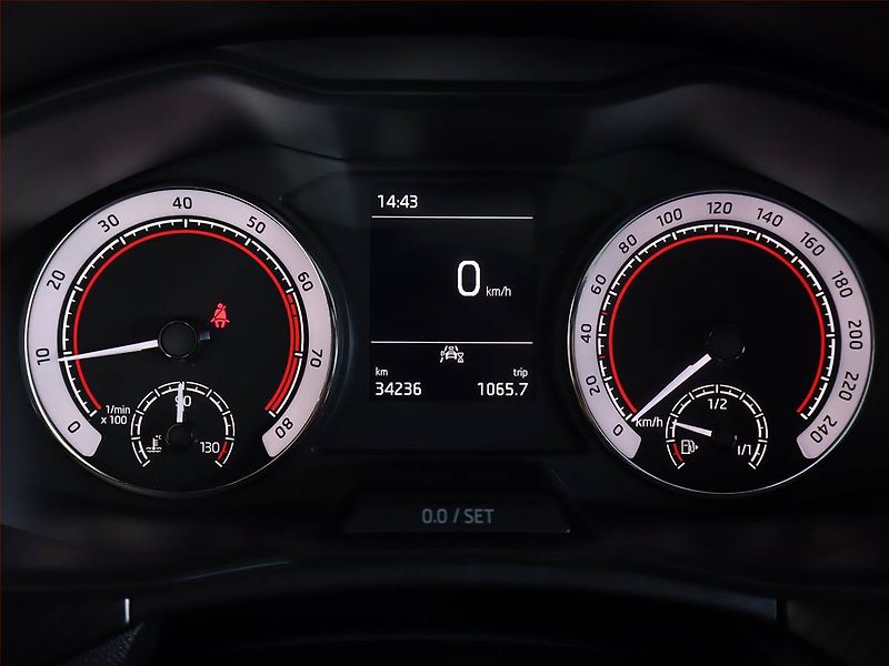 Škoda Kamiq (2022) Monte Carlo 1.5 TSI - fotka 11 z 23