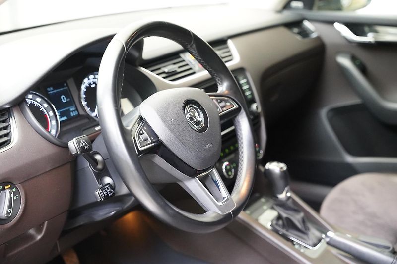 Škoda Octavia - fotka 14 z 26