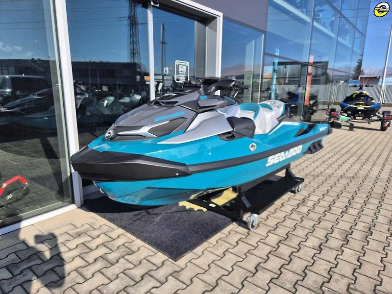 Sea Doo (2026) GTX LTD 3-up 325hp iDF Audio M - fotka 8 z 20