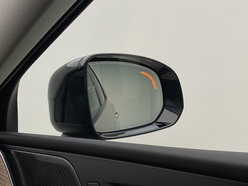 Volvo XC60 B5 AWD PLUS DARK AUT CZ 1.maj - fotka 33 z 63