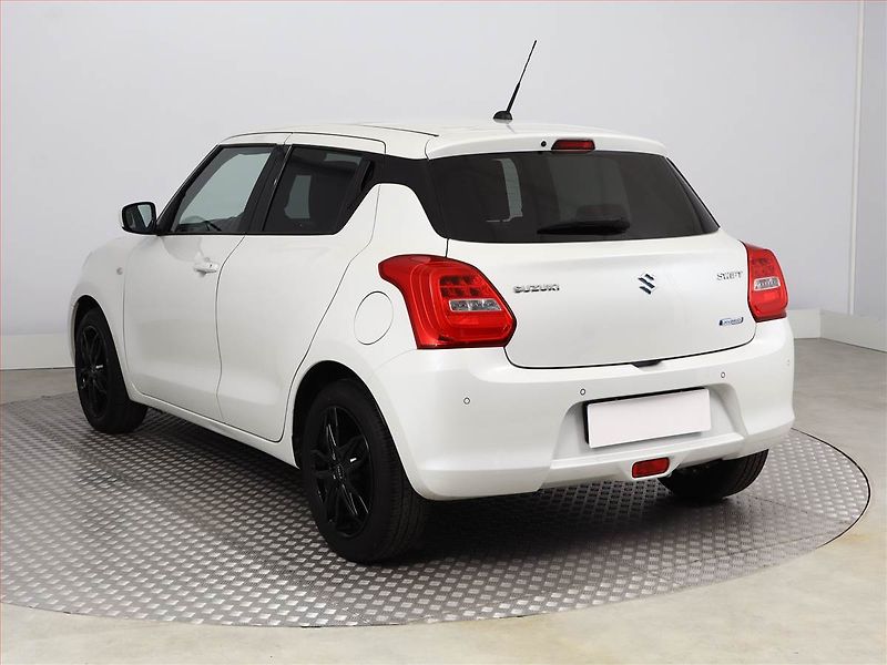 Suzuki Swift (2021) 1.2, ČR,1.maj, Serv.kniha - fotka 4 z 15