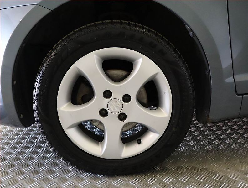 Suzuki Swift (2008) 1.3 i, 4X4, Serv.kniha, Tažné - fotka 15 z 19