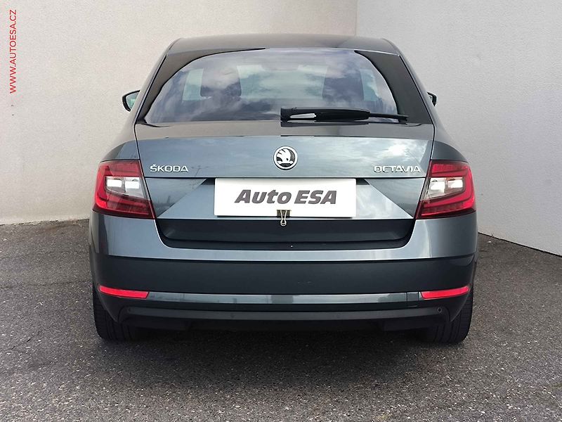 Škoda Octavia (2018) 1.4TSi, 2.maj,ČR, Xenon, navi - fotka 5 z 22