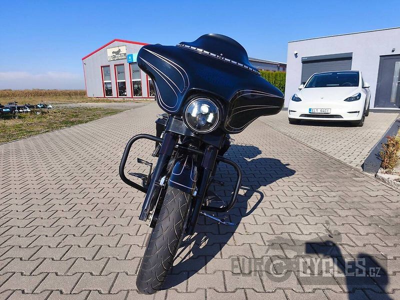 Harley-Davidson FLHTCUI Electra Glide Ultra Classic (2006) 127CUI - fotka 3 z 13