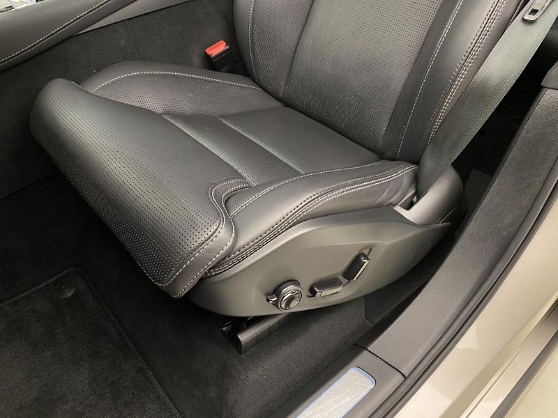 Volvo XC90 T8 AWD RECHARGE PLUS DARK CZ - fotka 24 z 73