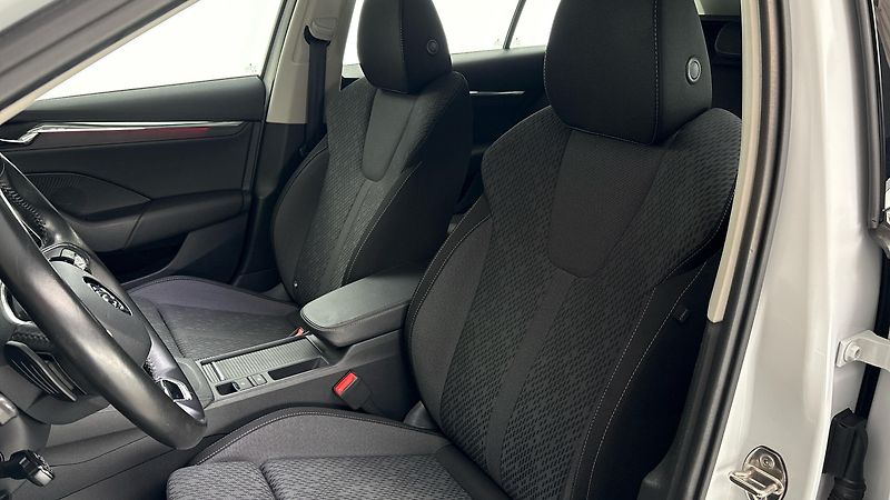 Škoda Octavia 1.5 TSI E-Tec DSG Style Combi - fotka 15 z 30