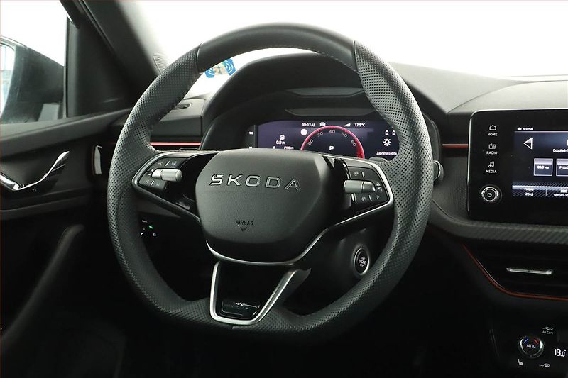 Škoda Kamiq (2026) Monte Carlo 1.5 TSI - fotka 16 z 17