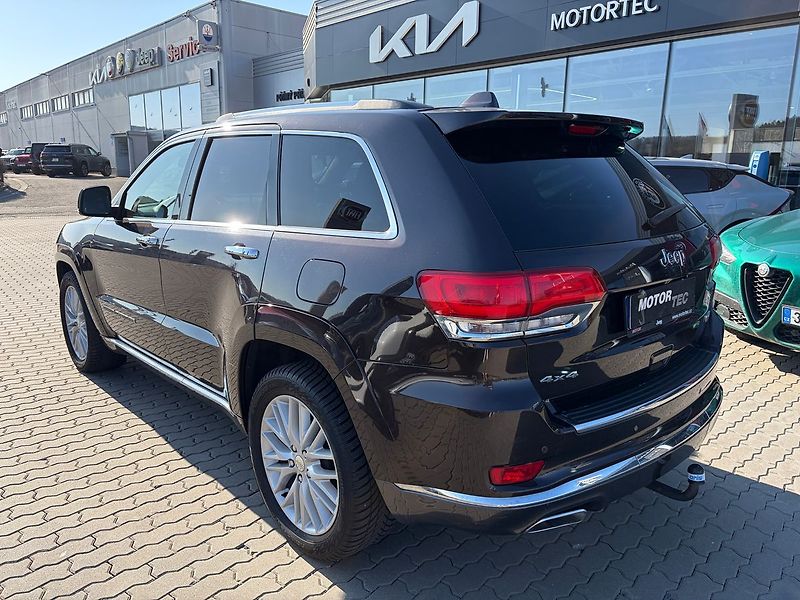 Jeep Grand Cherokee - fotka 4 z 10