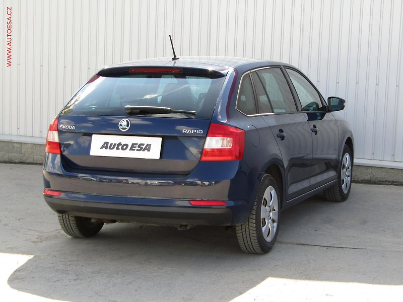 Škoda Rapid (2015) 1.2TSi, ČR, Ambition, TZ - fotka 4 z 14