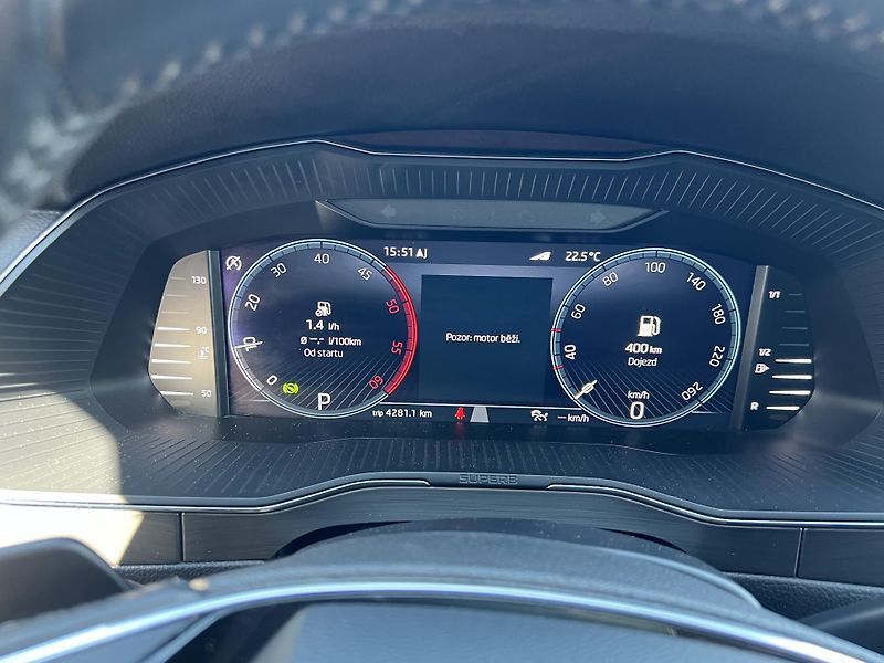 Škoda Superb 2.0TDi*110kw*DSG*Style - fotka 12 z 39