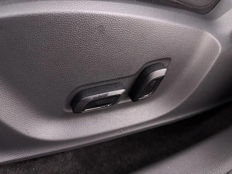 MG ZS EV 105kW Luxury LED 44'000km! - fotka 8 z 13