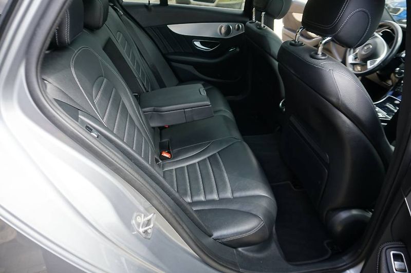 Mercedes-Benz Třídy C (2017) C 400 4 MATIC - fotka 16 z 37