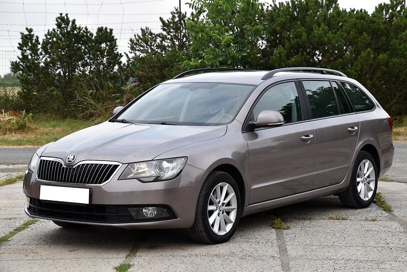 Škoda Superb 1.6 TDi 6st,KLIMA,NAVI,PDC,ALU - fotka 6 z 39