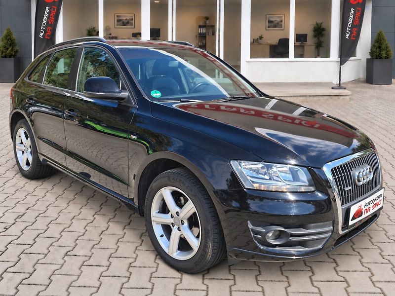 Audi Q5 (2012) 2.0TDI 105kW QUATTRO S-LINE - fotka 1 z 30