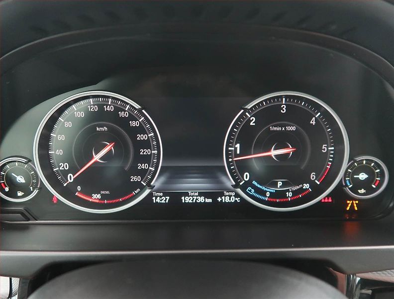 BMW X5 (2018) xDrive40d - fotka 11 z 14