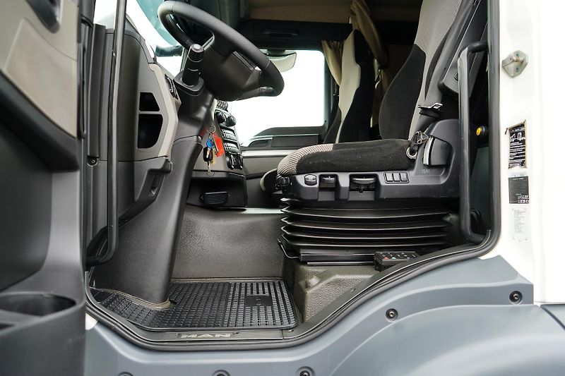 MAN TGS (2019) 18.460 / EURO 6 / ACC / 4 X 4  - fotka 42 z 49