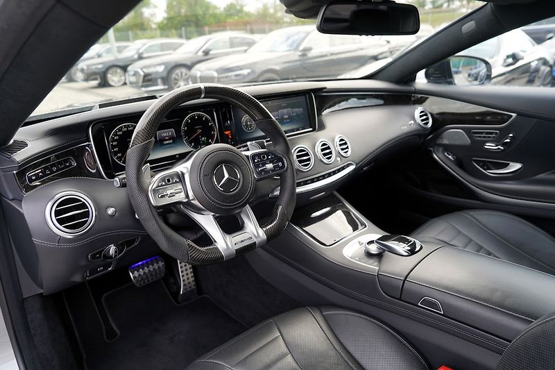 Mercedes-Benz Třídy S S 500 4Matic Coupe AMG - fotka 27 z 48