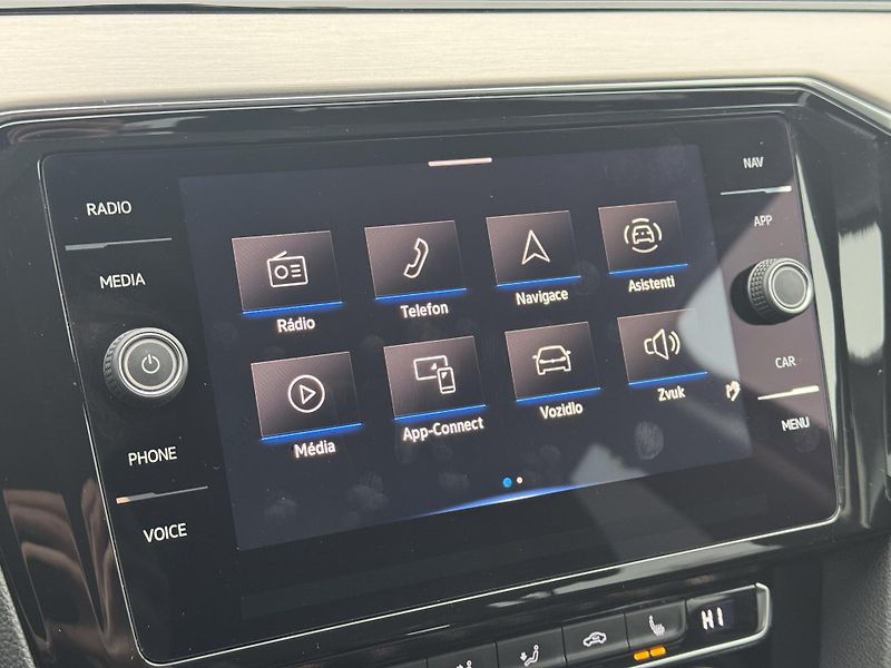 Volkswagen Passat (2020) 1.5TSi DSG Elegance, ČR, 360° - fotka 32 z 46