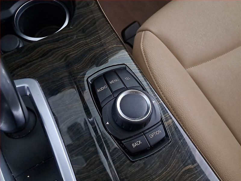 BMW X3 (2014) xDrive20d, 4X4, Automat, Kůže - fotka 17 z 21