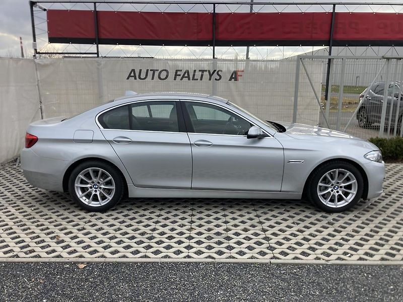 BMW Řada 5 2,0 525 XD ČR servis - fotka 3 z 29