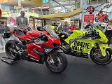 Výstava motocyklů Ducati je k vidění v obchodním centru Olympia Brno v Modřicích. Návštěvníci centra si mohou prohlédnout celkem šestatřicet exponátů, od nejstaršího z roku 1949 po nejnovější.