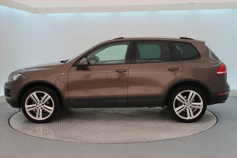 Volkswagen Touareg (2011) 3.0 TDI, 4X4, Automat - fotka 3 z 18