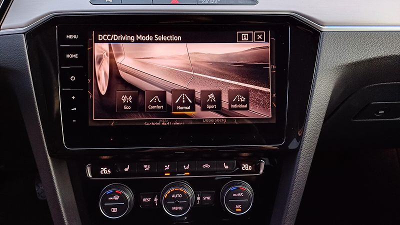 Volkswagen Passat Variant (2019) 2.0 Bi-TDI HIGHLINE - fotka 34 z 54
