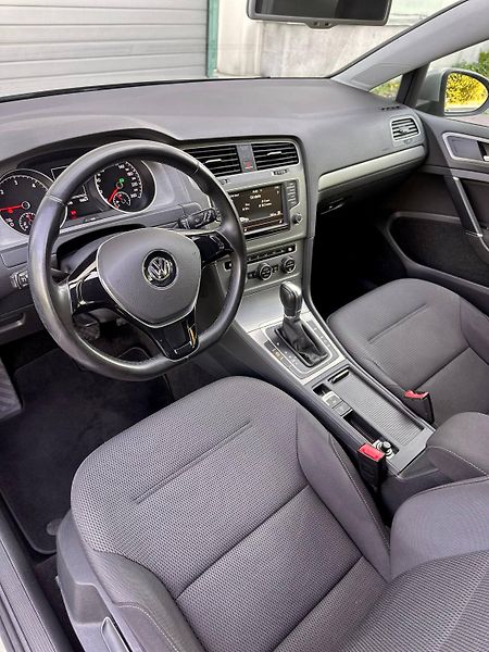 Volkswagen Golf (2015)  VII KOMBI 1.6 TDI DSG WEBASTO - fotka 12 z 28