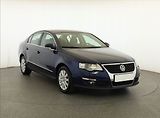 Volkswagen Passat (2007) 2.0 TDI, po STK, Klima - náhled 1