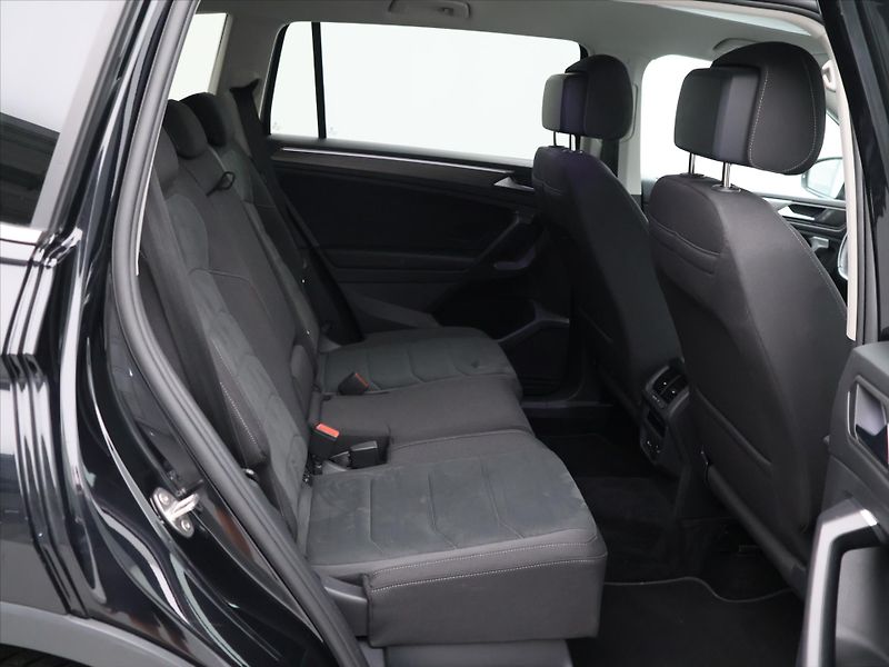 Volkswagen Tiguan 1,5 TSI EVO 110kW DSG Elegance - fotka 13 z 26
