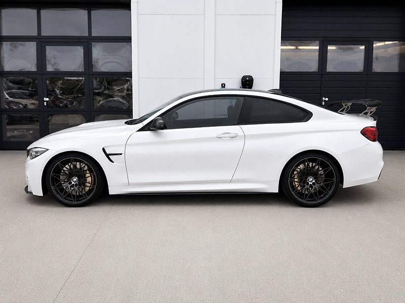 BMW M4 Competition M-Performance - fotka 3 z 25