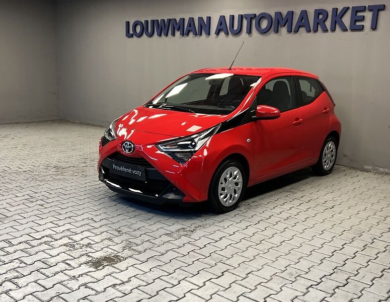 Toyota Aygo 1,0i AT X-play - fotografie inzerátu