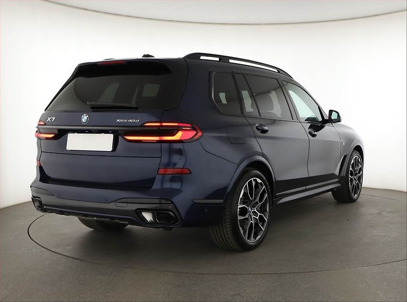 BMW X7 (2025) xDrive40d - fotka 5 z 29
