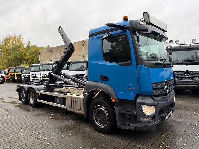 Mercedes-Benz Actros 2546 6x2 hák.natahovák MEILLER - fotka 2 z 15