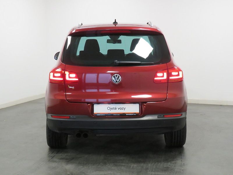 Volkswagen Tiguan - fotka 6 z 26