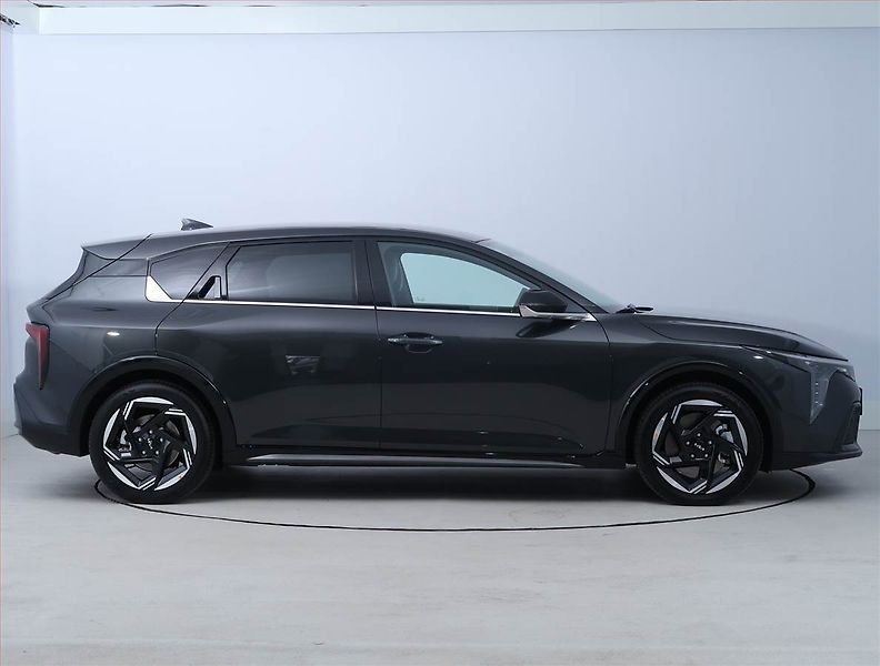 Kia K4 (2026) GT-Line 1.6 T-GDI - fotka 6 z 20