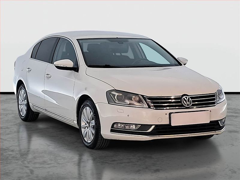 Volkswagen Passat (2014) 2.0 TDI, rezervace - fotka 1 z 20
