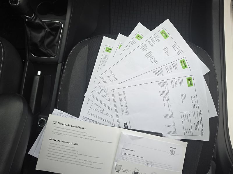 Škoda Rapid 1.2 TSI Park Senzor  - fotka 15 z 18