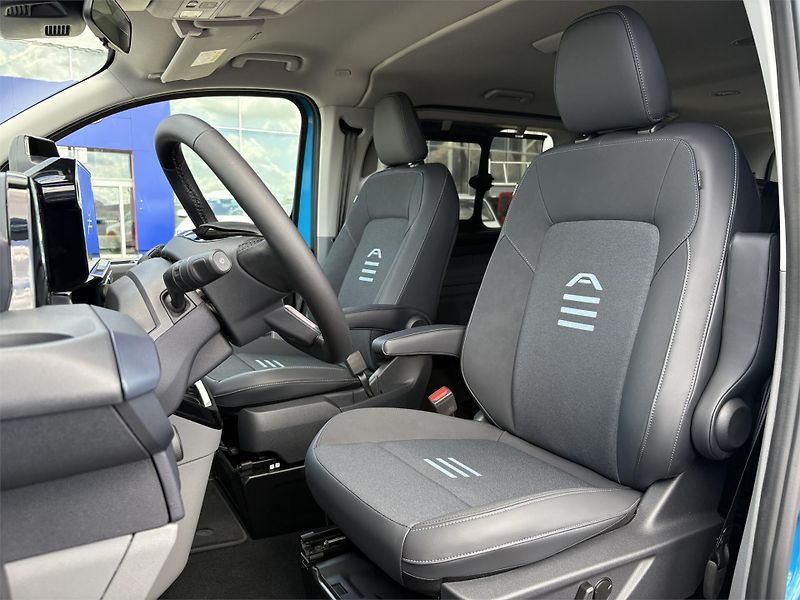 Ford Tourneo Custom (2026) Active L1, Tourneo, 2.0 EcoBlu - fotka 11 z 19