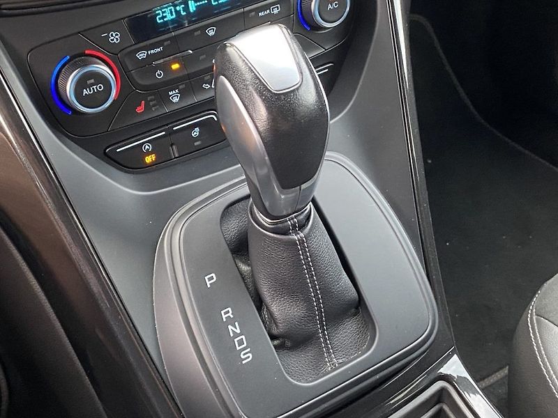 Ford Kuga 2.0TDCi, ČR, ST Line, 4x4 - fotka 23 z 28