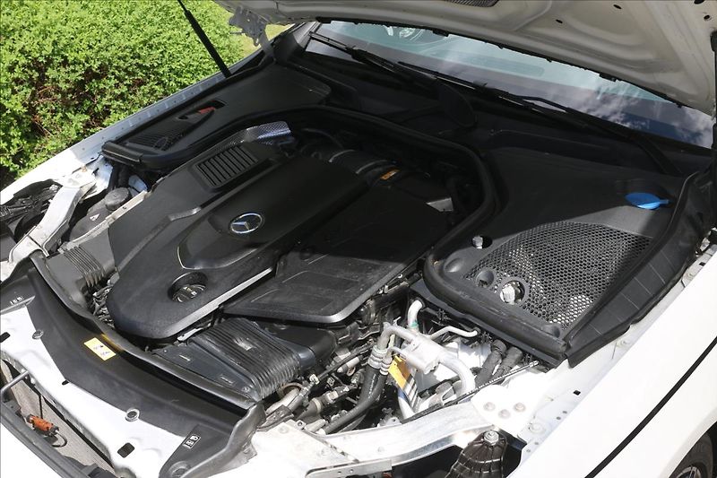 Mercedes-Benz Třídy E 4 MATIC,ČR,DPH,59TKM - fotka 36 z 38
