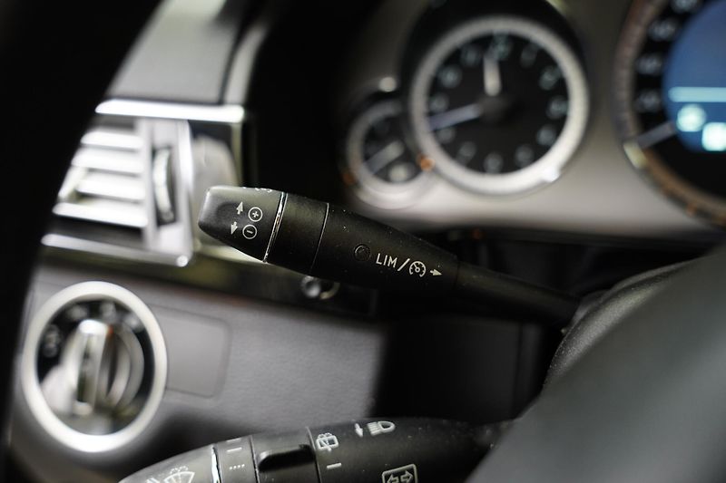 Mercedes-Benz Třídy E - fotka 15 z 24