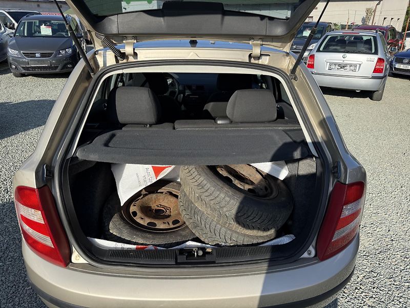 Škoda Fabia 1.4 16V - fotka 12 z 13
