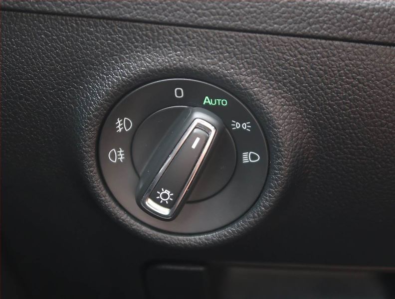 Škoda Superb (2019) Ambition Plus 2.0 TDI, Automat - fotka 17 z 25