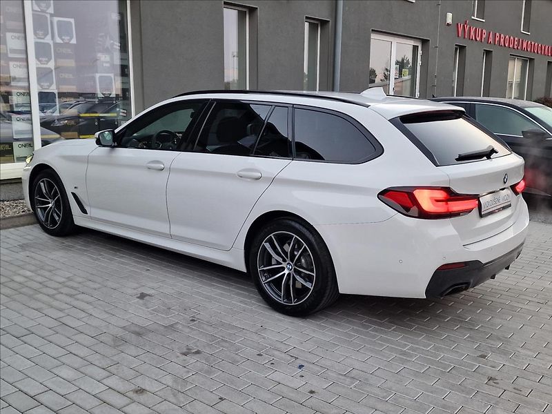 BMW Řada 5 520d Xdrive M-Sport ČR,1.Maj. - fotka 7 z 50