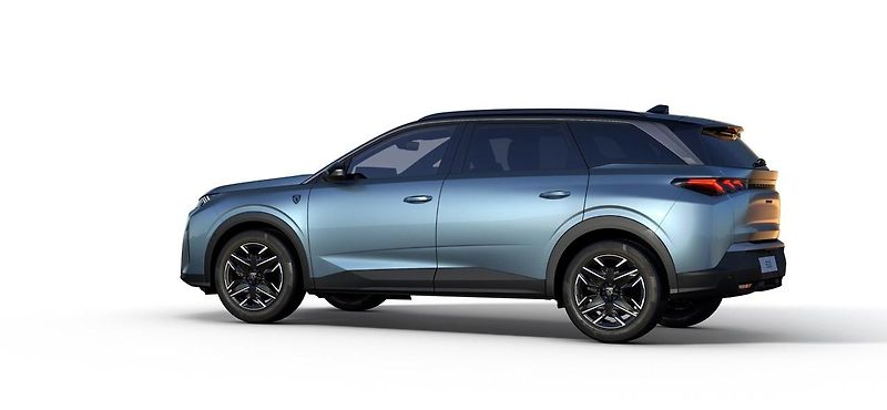 Peugeot 5008 (2026) GT Hybrid 145 e-DCS6  - fotka 5 z 9