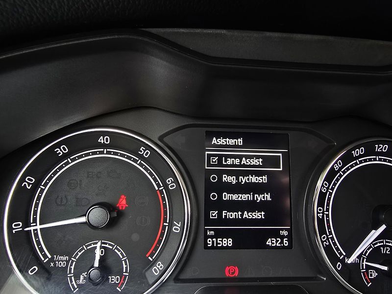Škoda Scala 1.0TSI 70KW STYLE+ FULL LED ČR - fotka 35 z 37