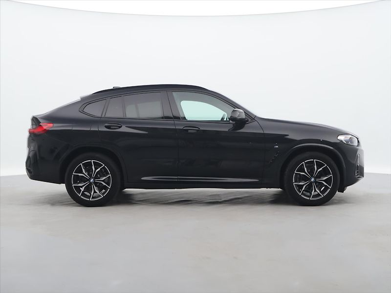 BMW X4 2,0 20i xD 135kW M-Paket Laser - fotka 8 z 41